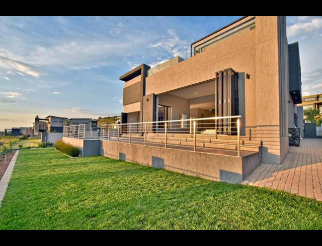 5 BEDROOM HOUSE FOR SALE IN EYE OF AFRICA